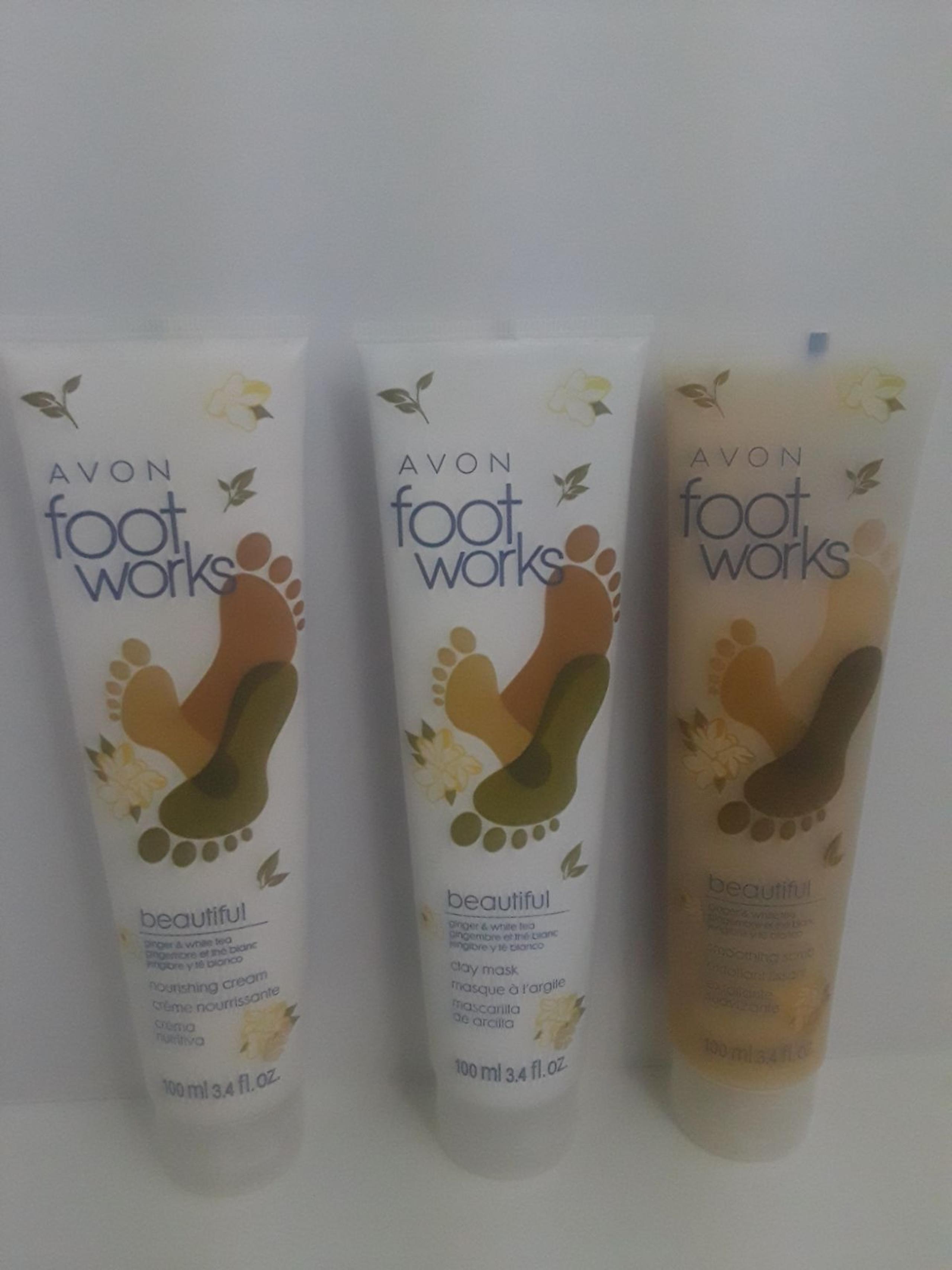 Avon Footworks Ginger & White Tea set