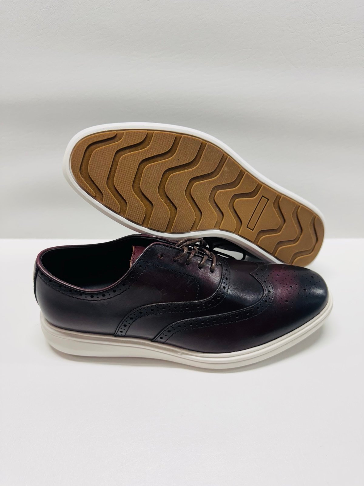 La Milano Marco Wingtip Shoes Burgundy  Men’s Size 9.5