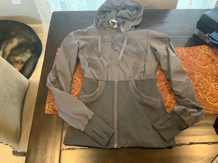 Lululemon Dance Studio Jacket Women Gray Reversible Full Zip Hooded, size 6,NWOT