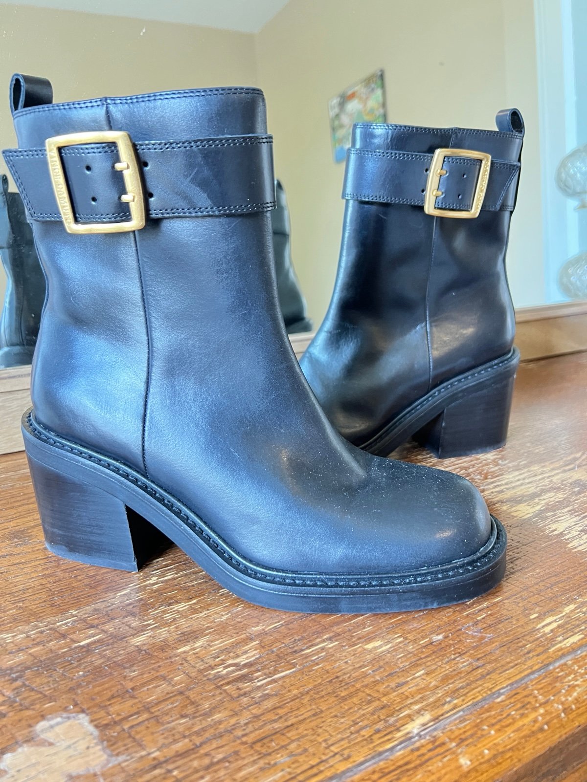 Black Leather Vince Camuto boots