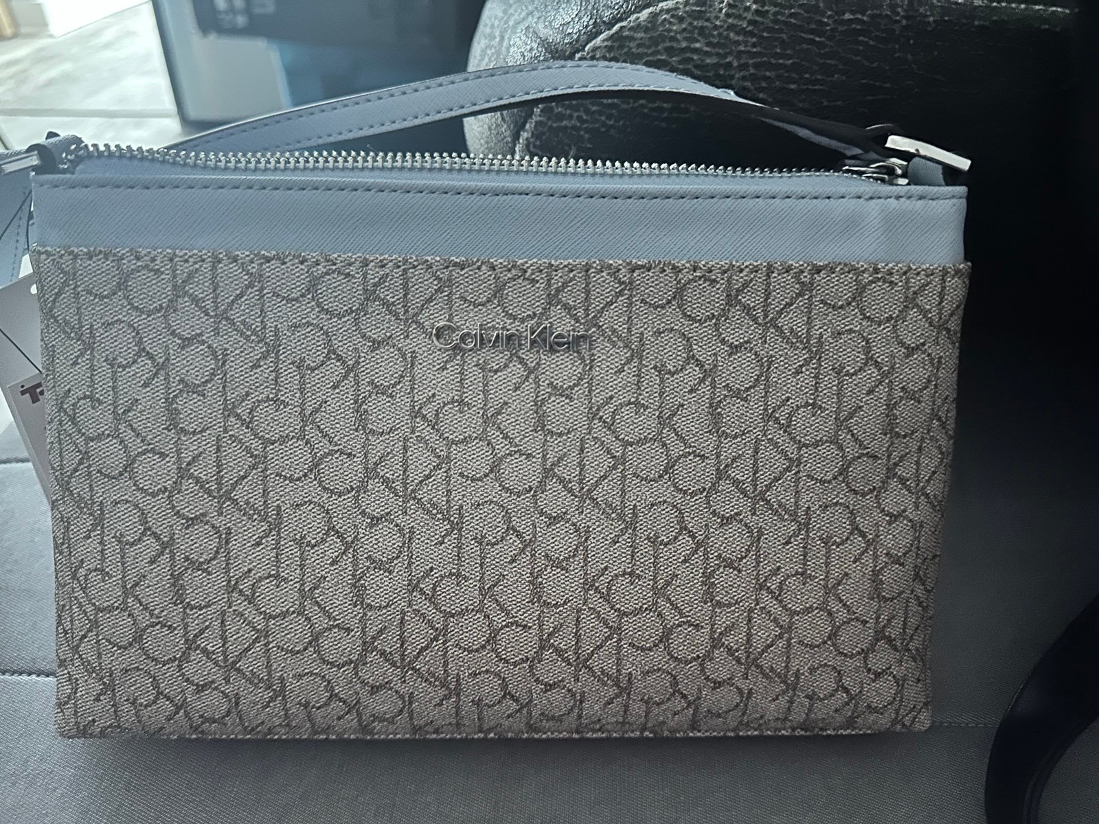 Hand bag