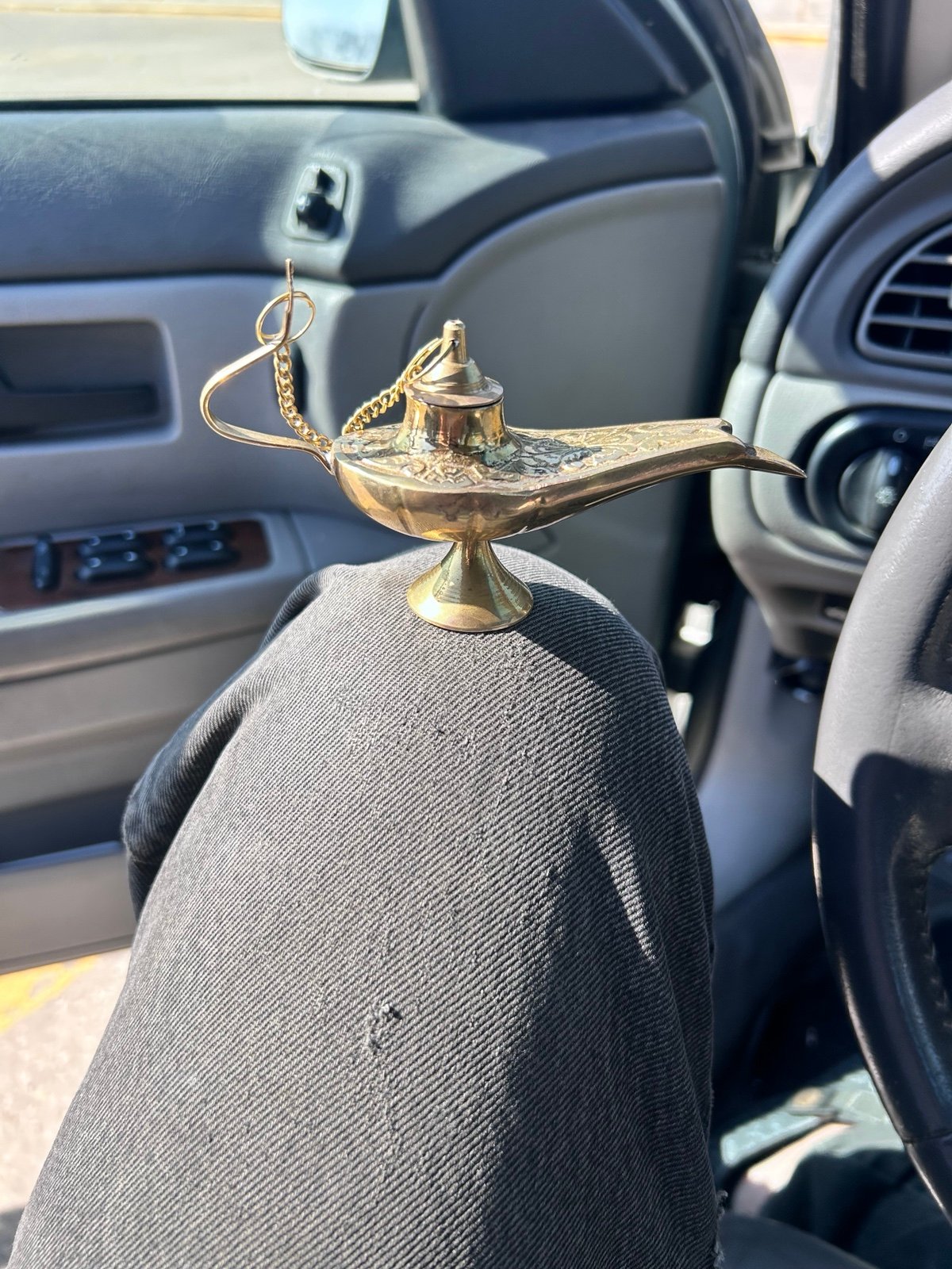 pre-1900s Aladdin oil lamp