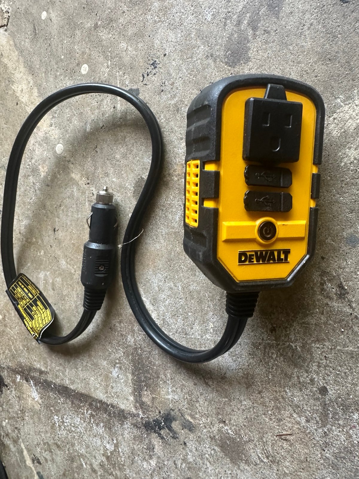 140-Watt Portable Car Power Inverter with Dual USB Ports