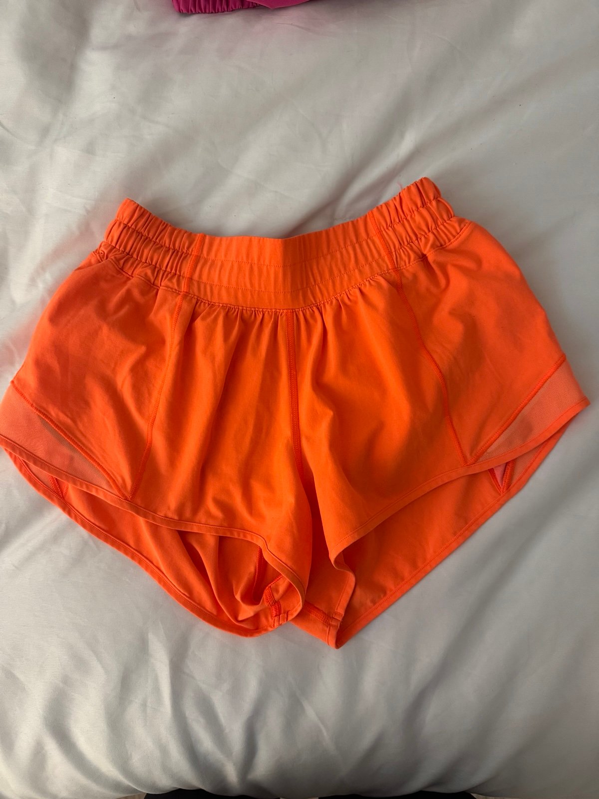 Lululemon hotty hot