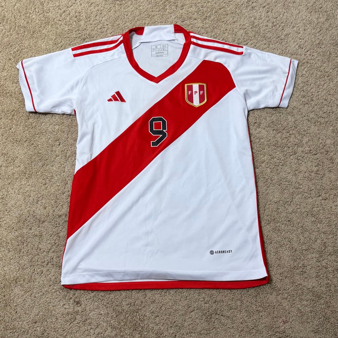 Peruvian National Team Adidas Football/Soccer Jersey “Lapadula 9” - Size M