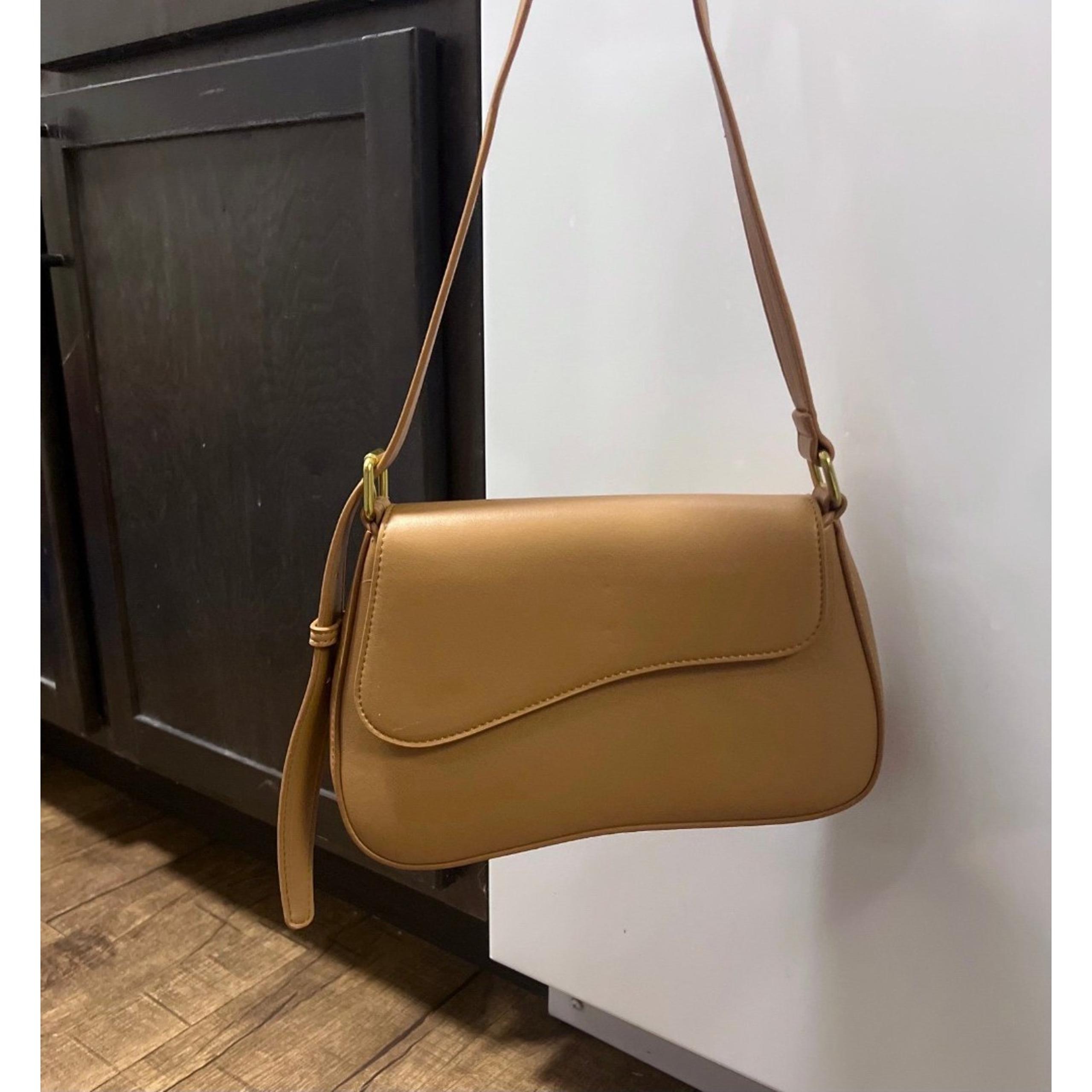 NEW ANTIK KRAFT Vegan leather tan saddle bag