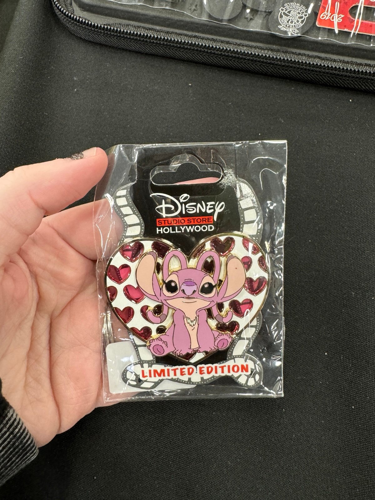 Disney DSF DSSH Pin LE Valentines Day Stained Glass Angel Heart