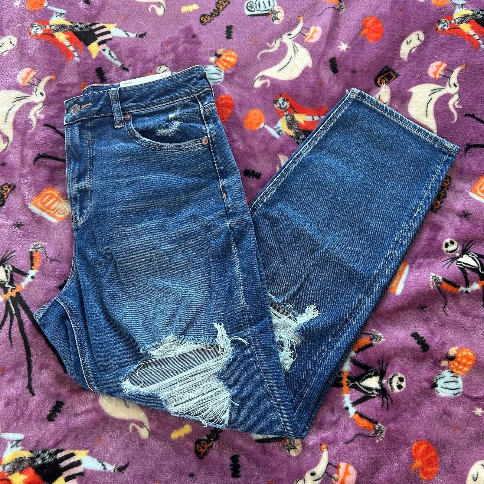 American Eagle medium wash ripped mom straight jeans