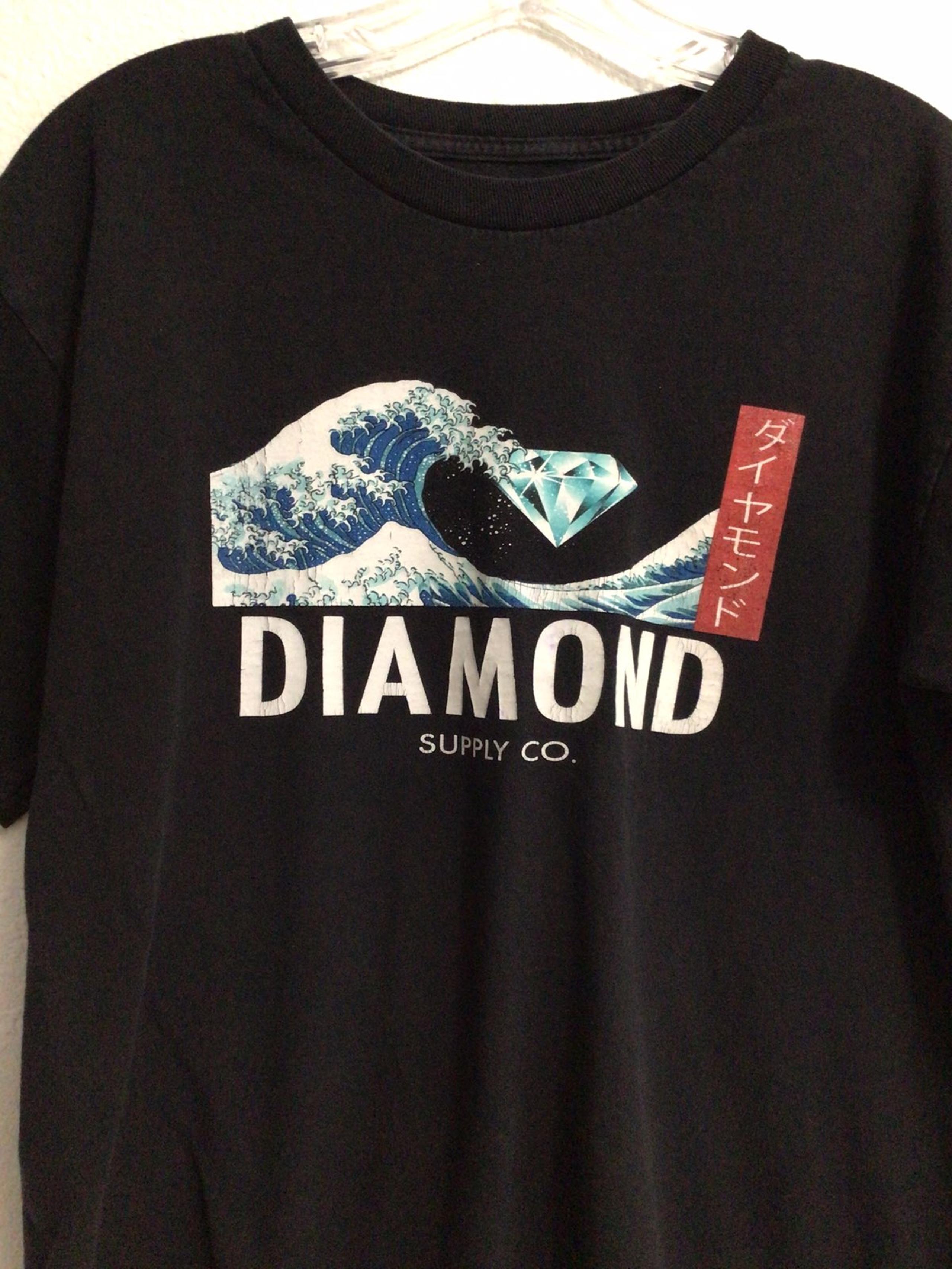 Shirt young boy sz XL diamond supply co.