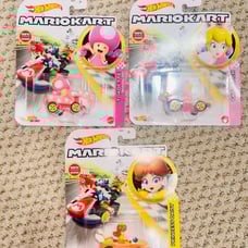 Hot Wheels Mario Kart Lot