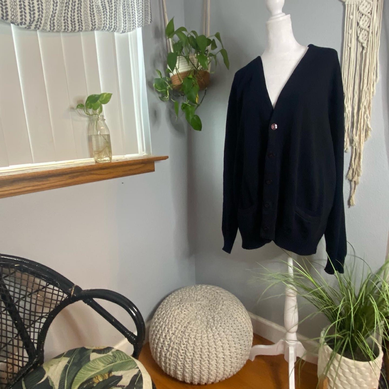 DISNEYLAND RESORT CAST MEMBER sweater cardigan