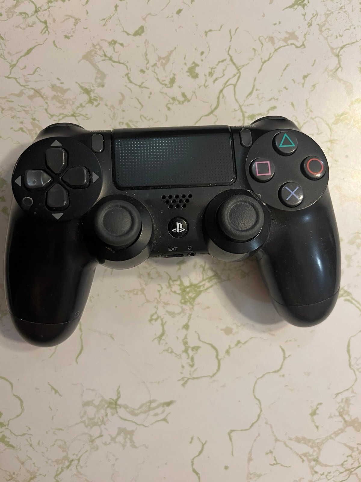 PS4 and Xbox controller