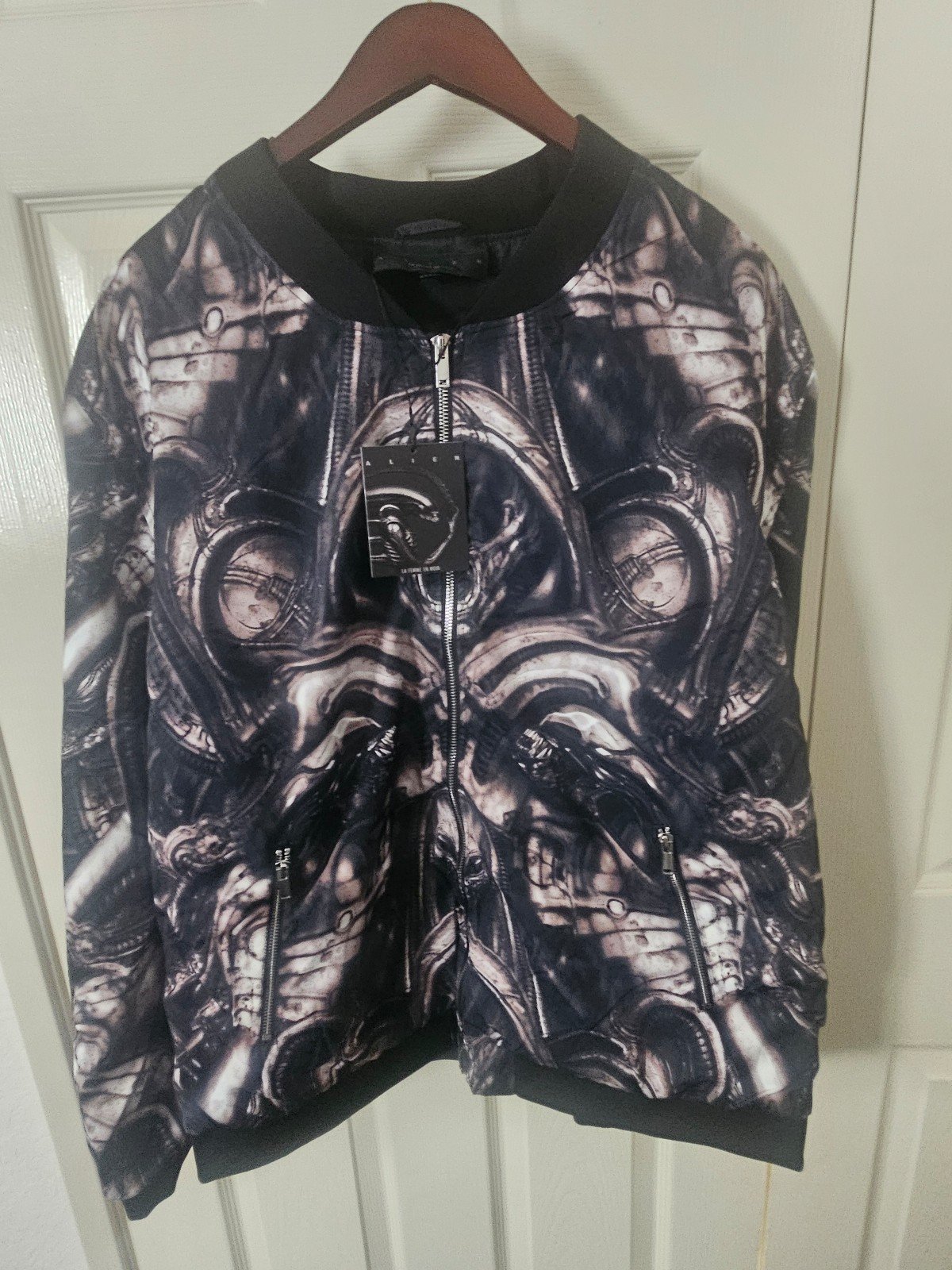 la femme en noir jacket Alien theme unisex officially licensed