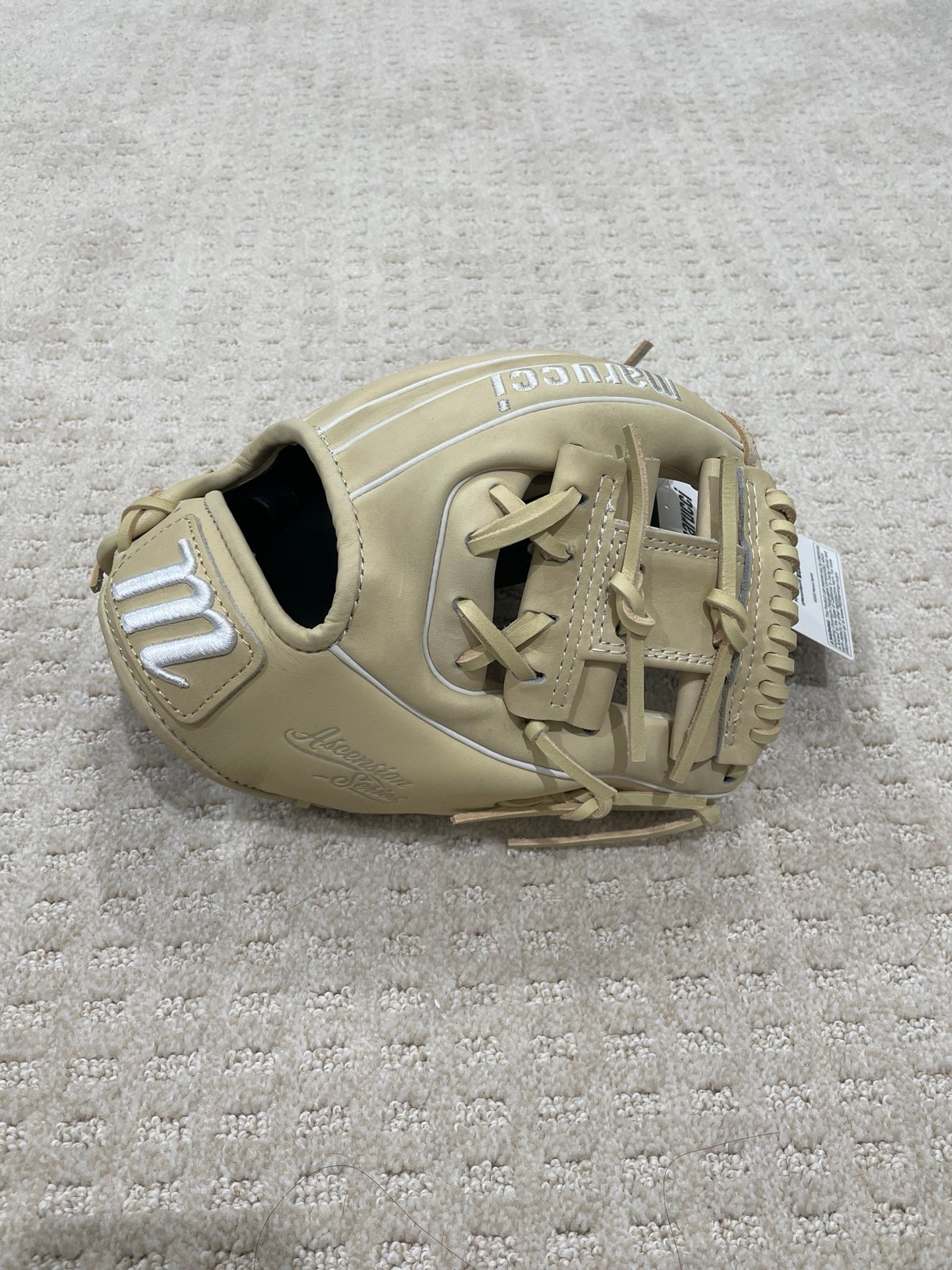 Marucci Baseball Glove