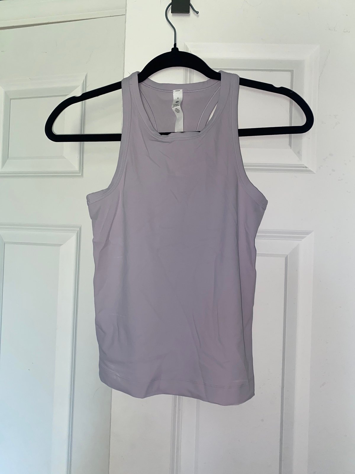 Lululemon size 4 tank