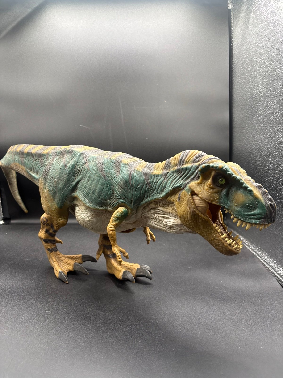 Jurassic Park Bull T-Rex JP28