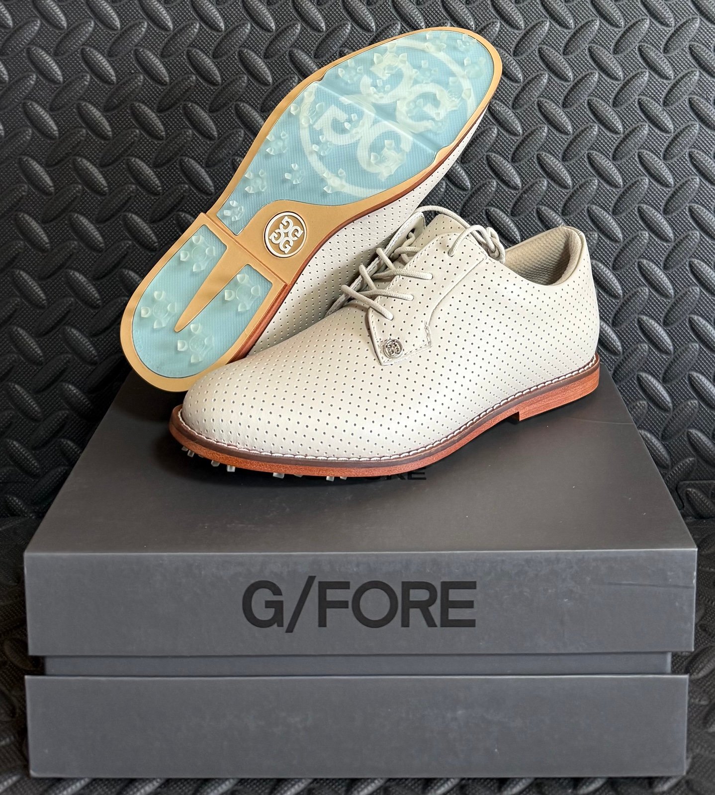 G/Fore G4 Perforated Gallivanter Golf Shoes Sneakers Khaki Tan Stone Womens 7