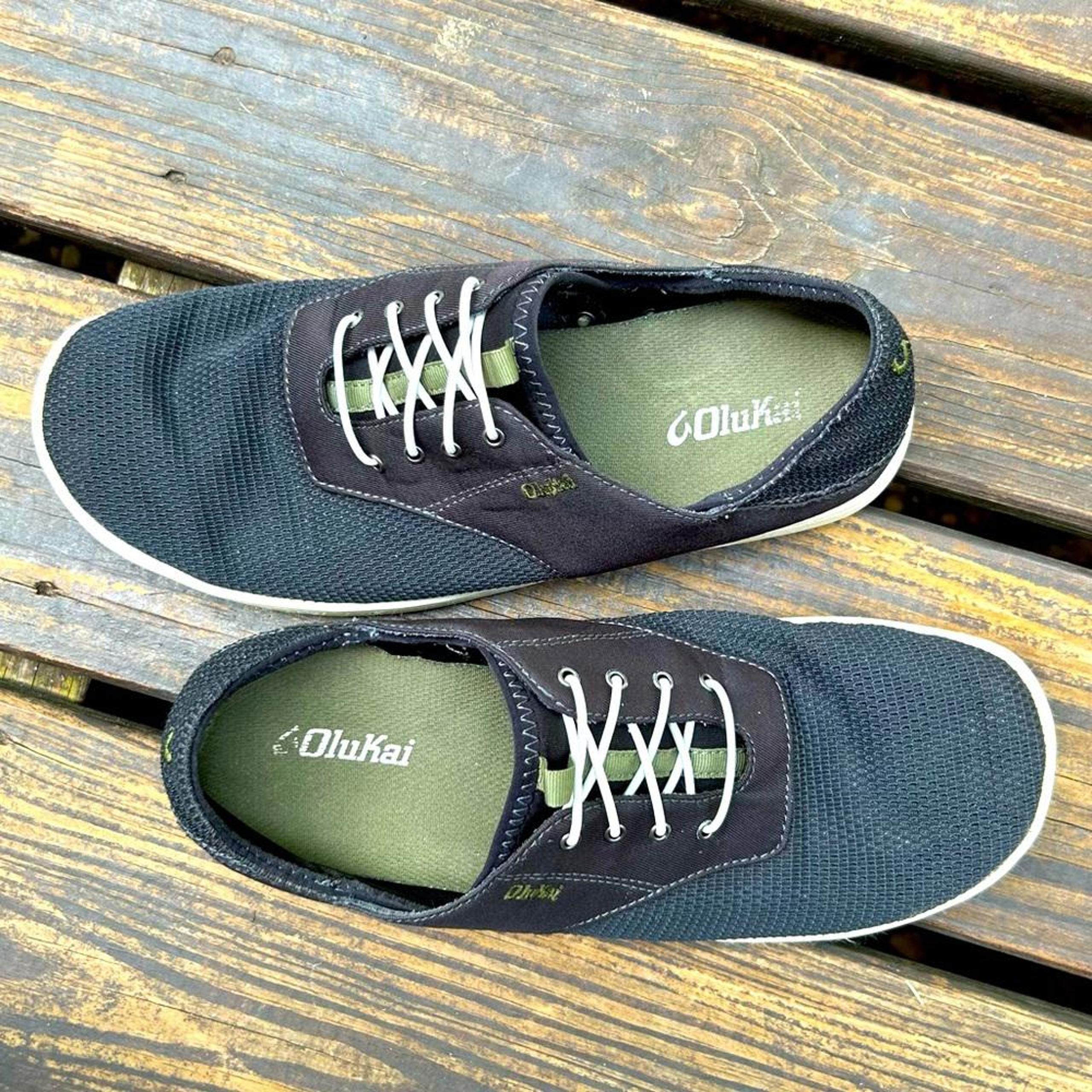 OluKai Mens Nohea Moku Black No-Tie Boat Shoes | size 10