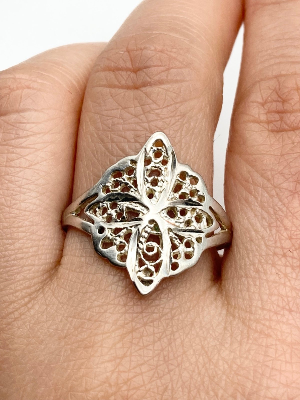 HAN 925 sterling silver diamond cut filigree cross ring