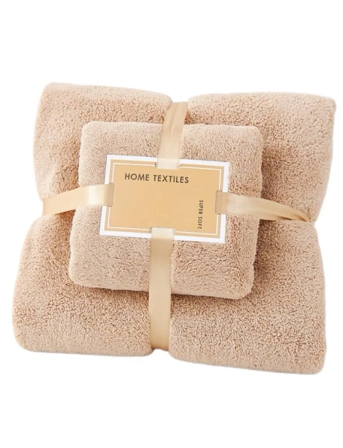 5 count Bath towels and 5 count hand towels *brand new*