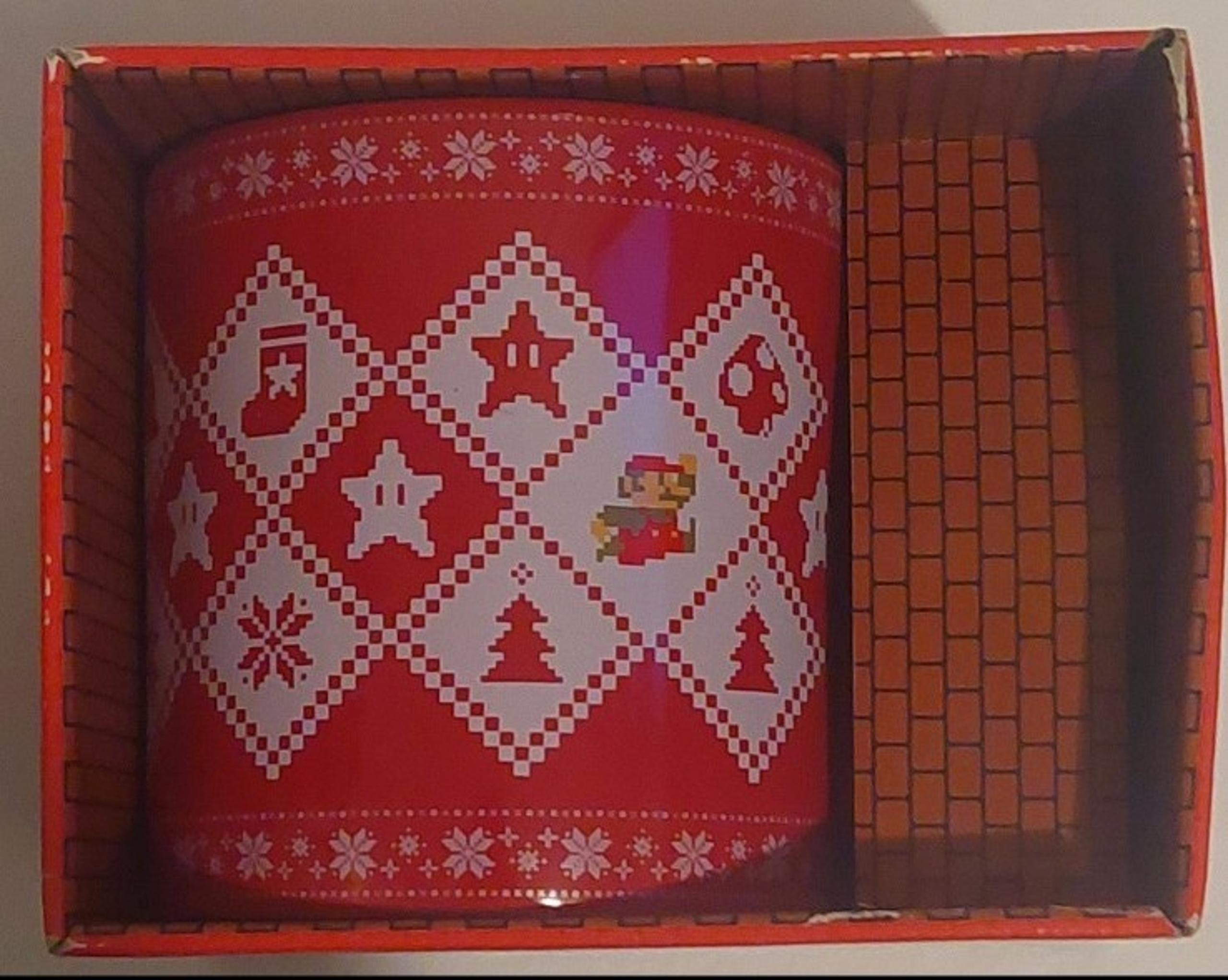 Super Mario Bros. Holiday 20oz. Mug