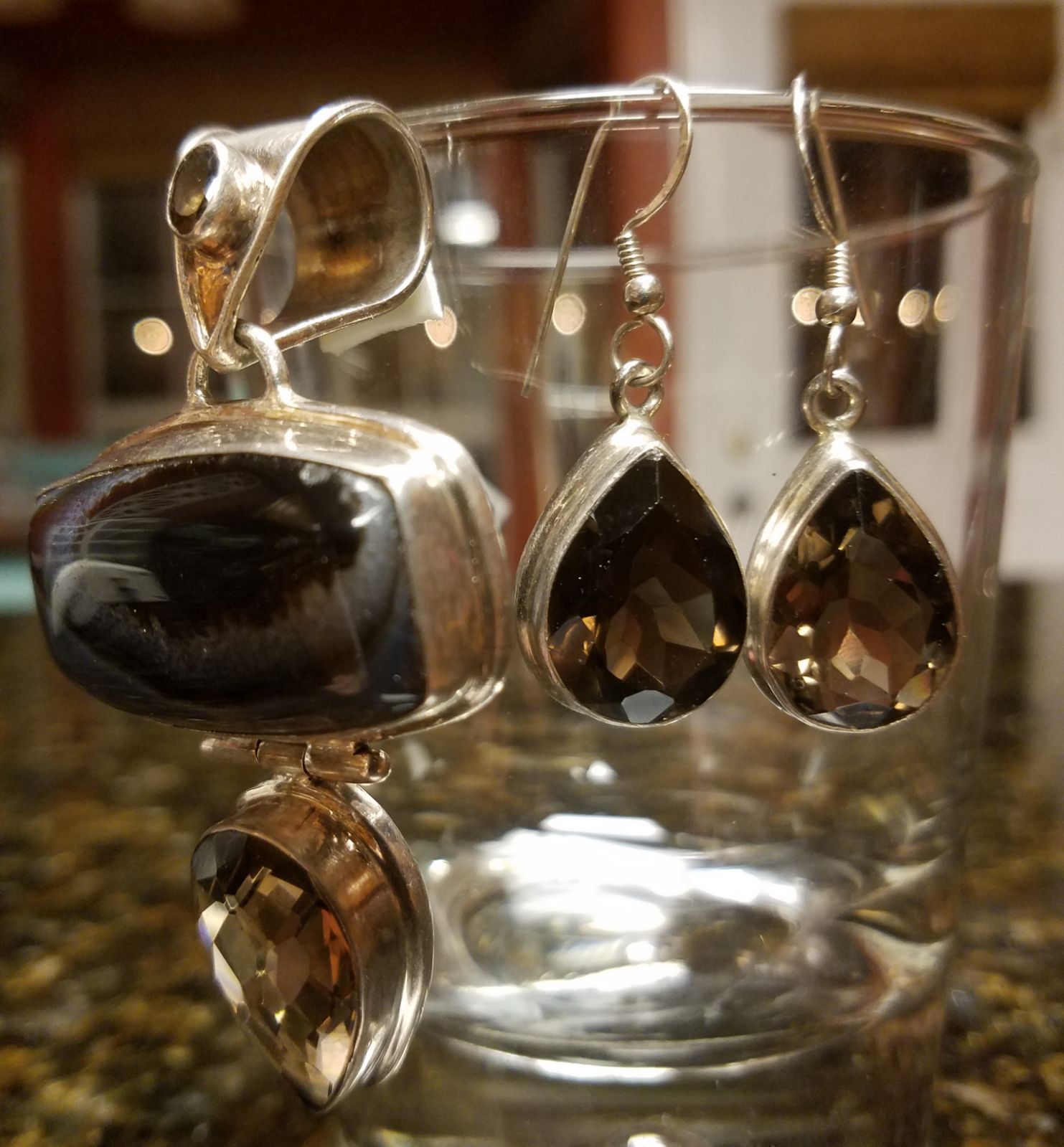 pendant/earrings