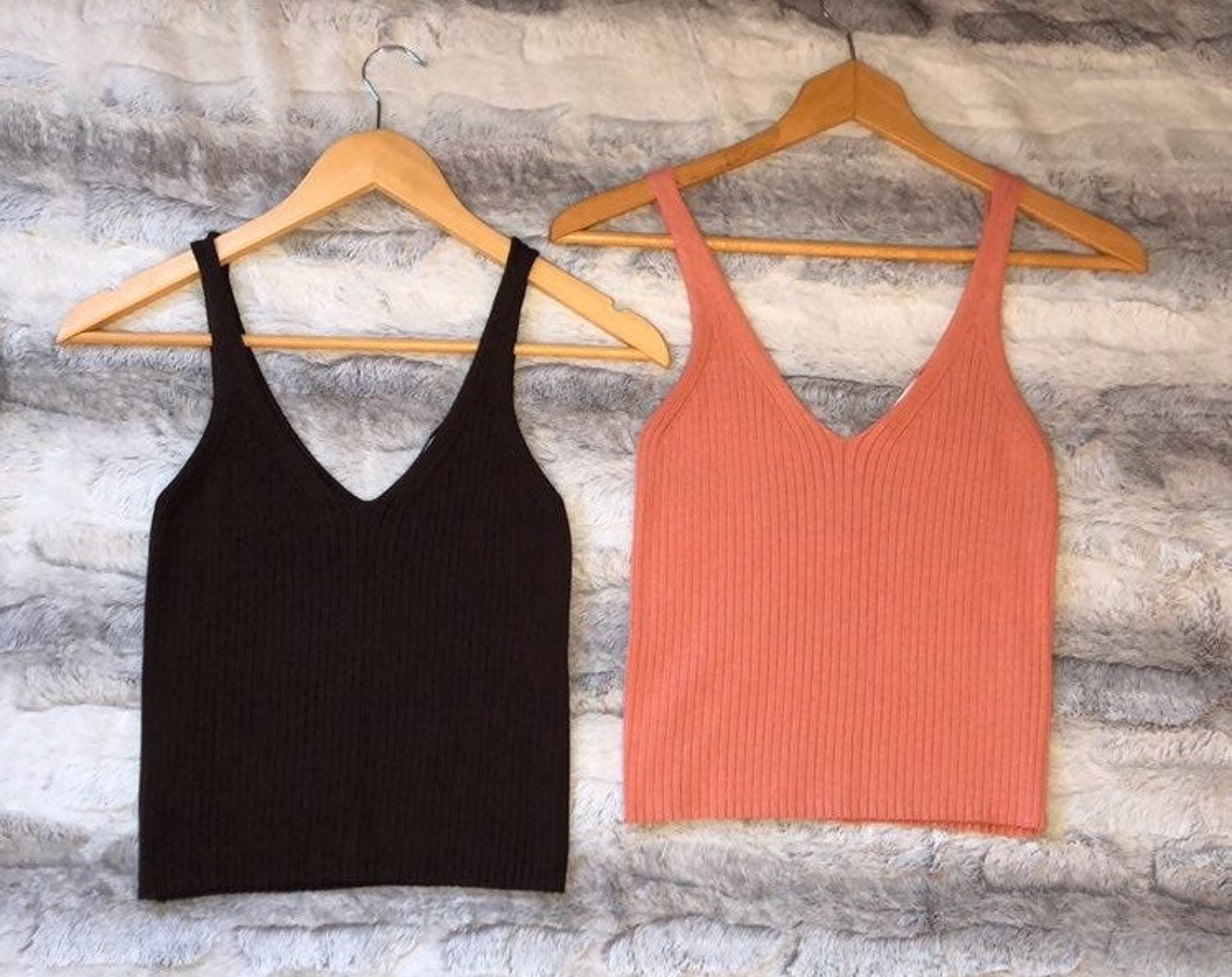 Cropped Tank Tops Size M