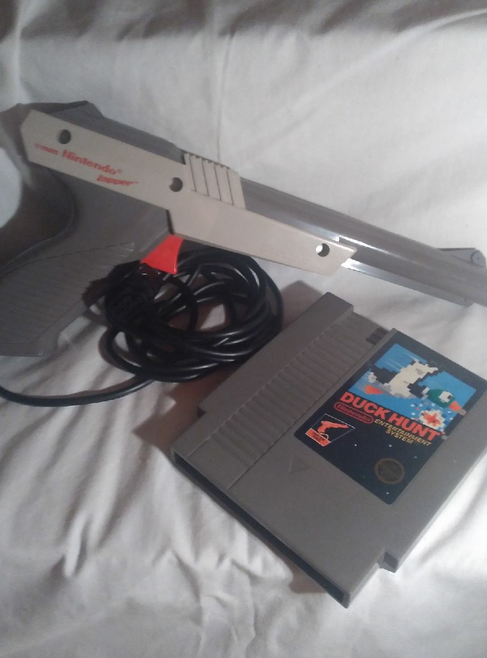 NED Zapper + Duck Hunt game cartridge