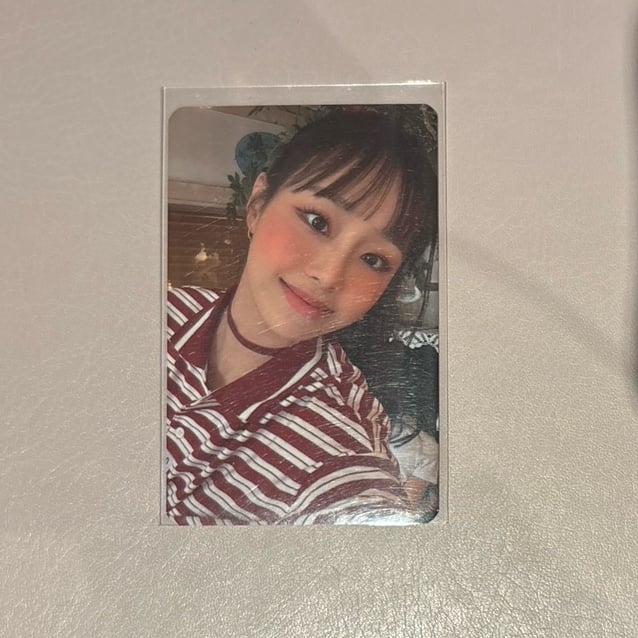 CHUU LOONA Vacation 2022 Summer Package PHOTOCARD OFFICIAL
