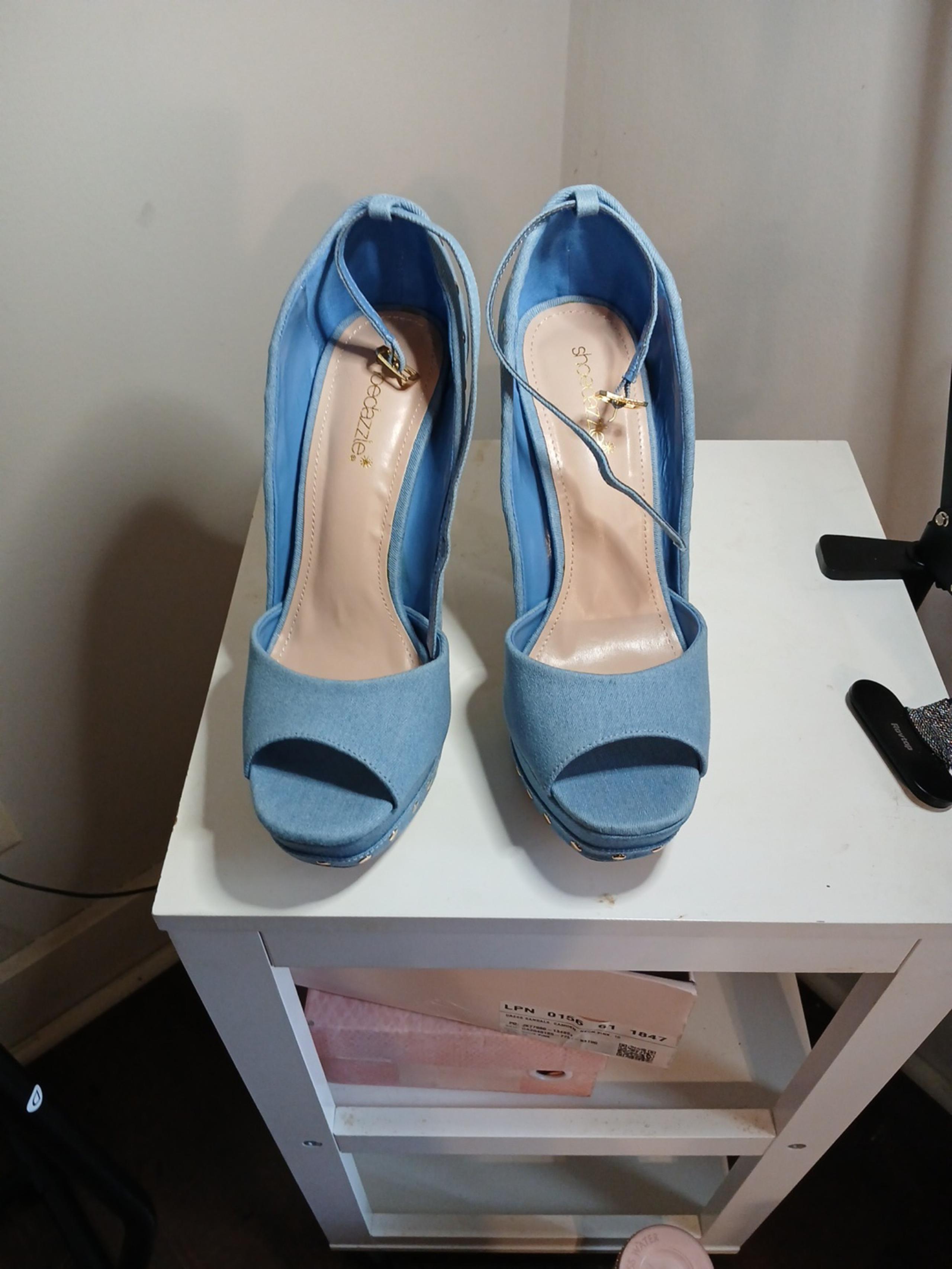 Denim open toe shoes
