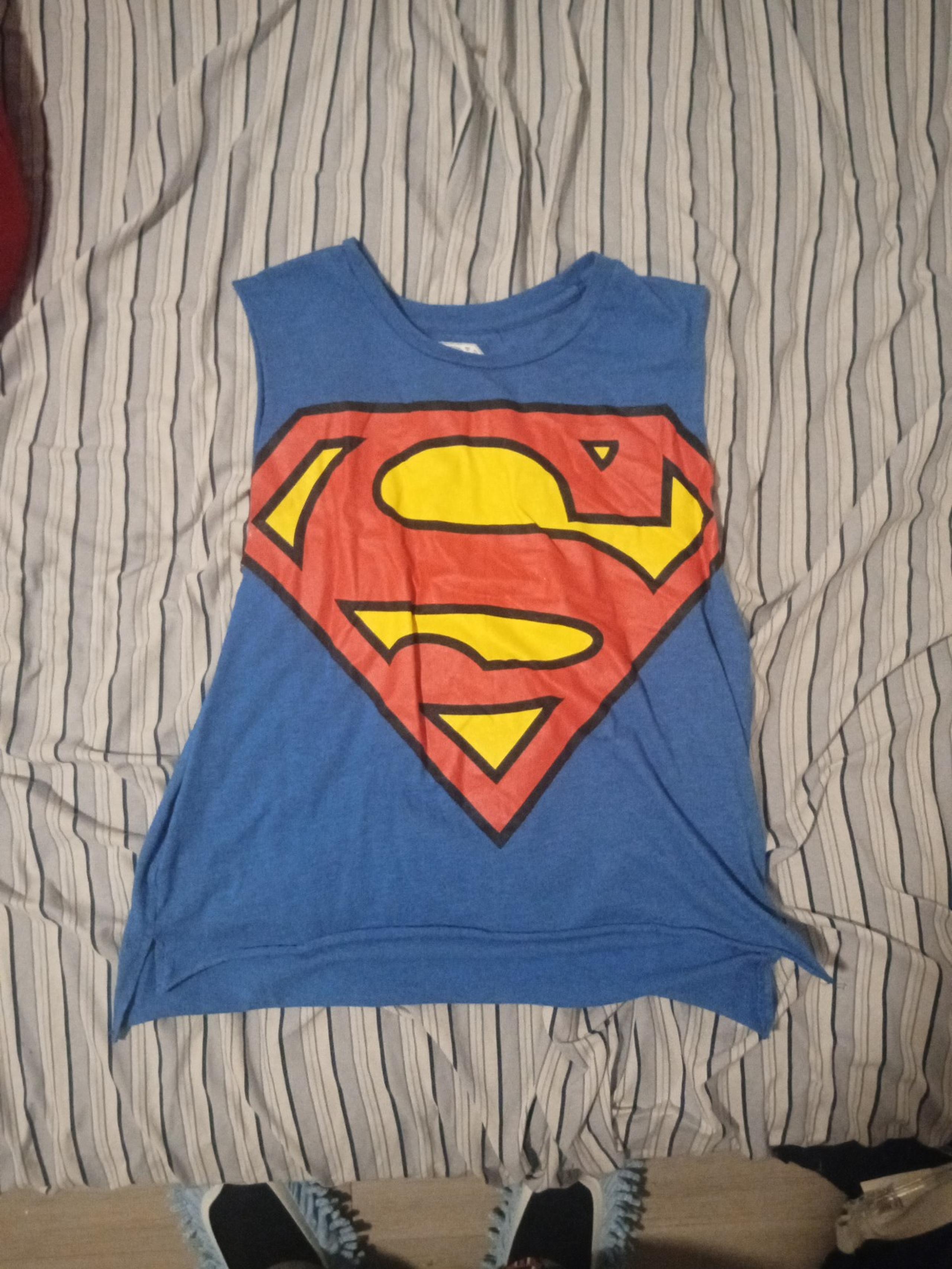 Unisex sleeveless shirt