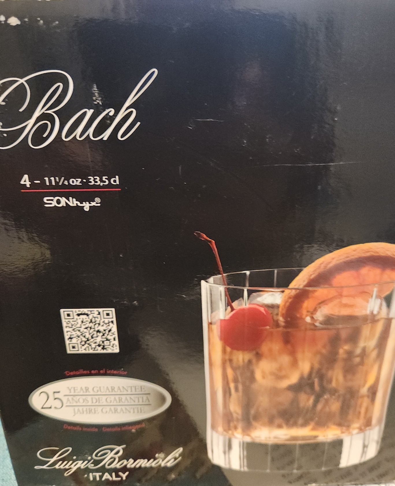 New Luigi Bormioli Bach 11.5 oz Double old fashion glasses. Set of 4 clear