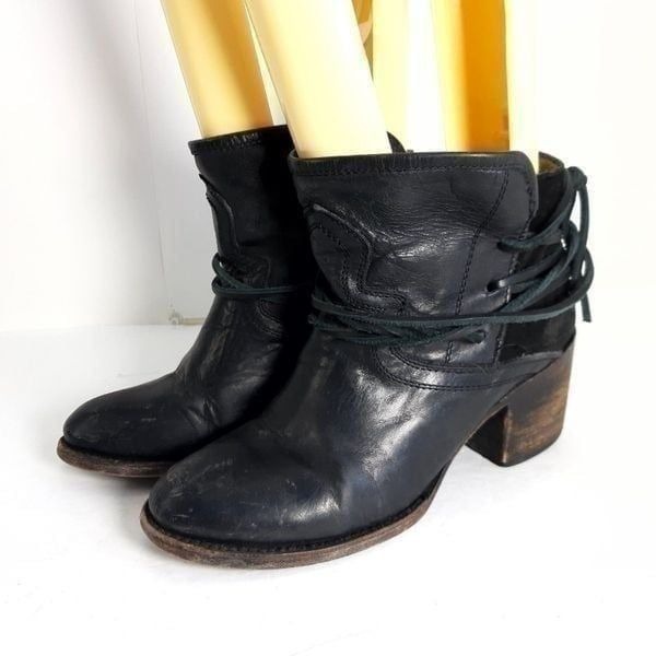 FREEBIRD by Steven Women's CASEY Black Leather Suede Ankle Boots Booties Size 8