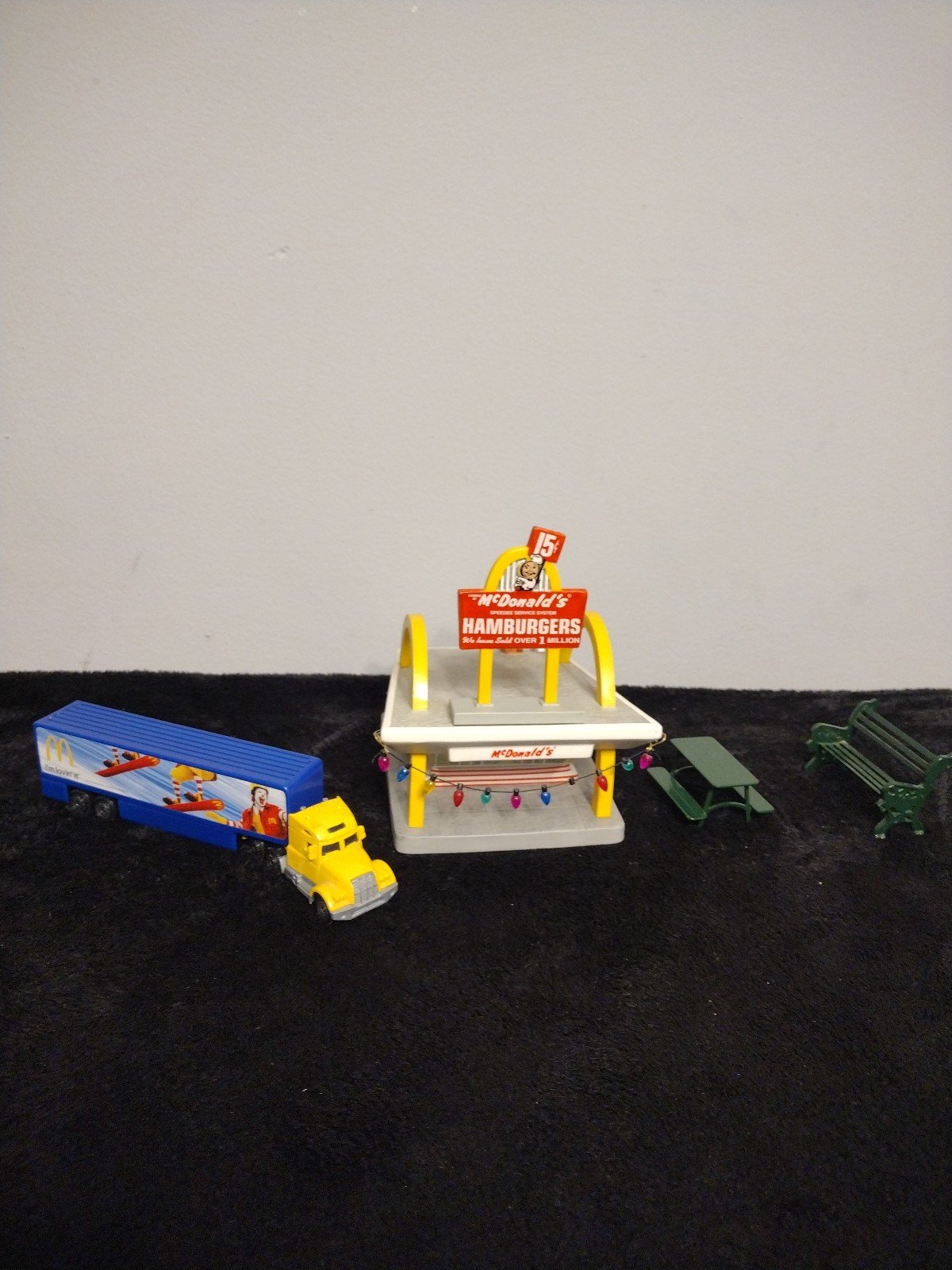 Vintage McDonald's classic store + 2006 McDonald's truck