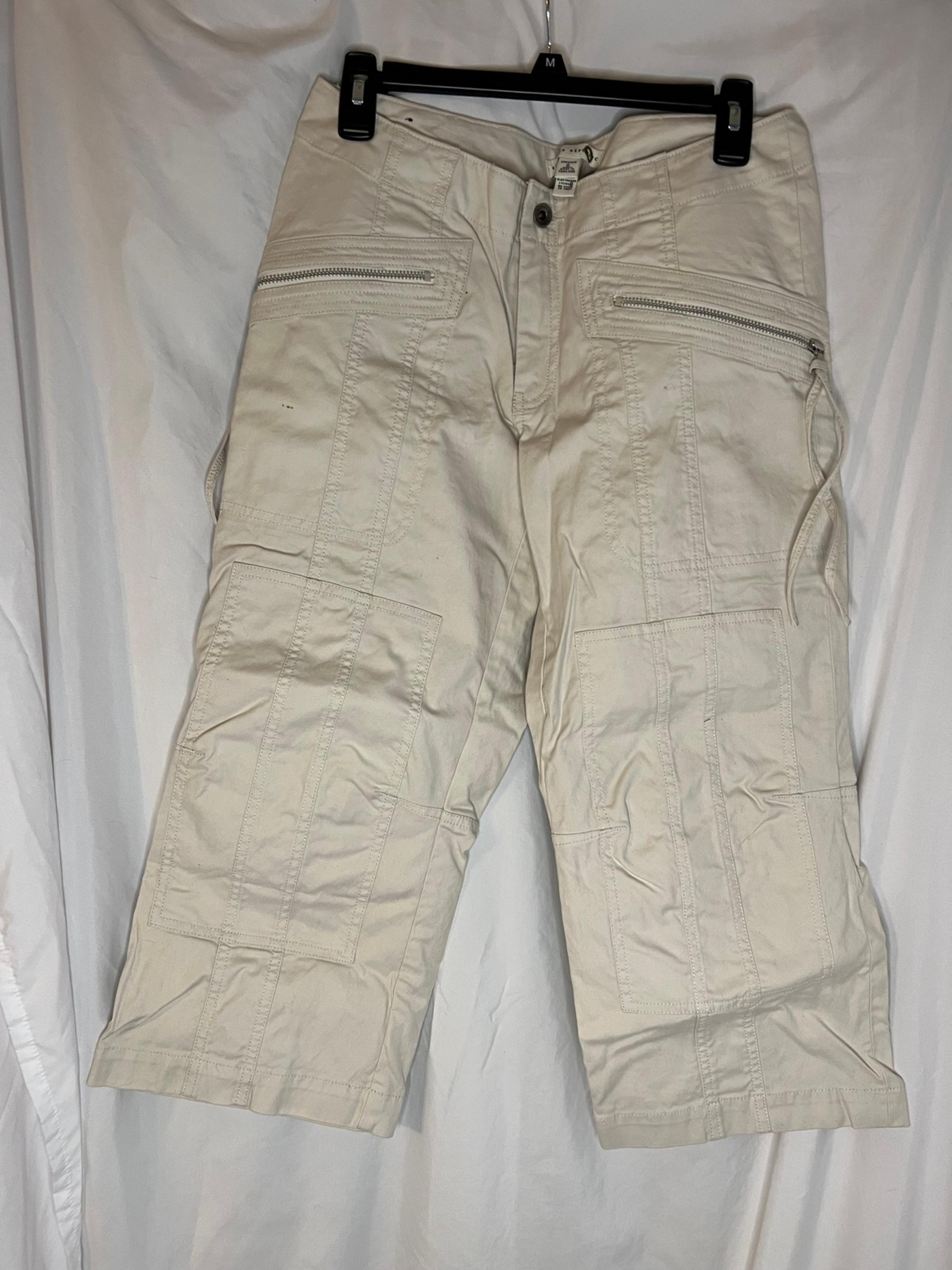 Banana Republic Womens tan capris size 6