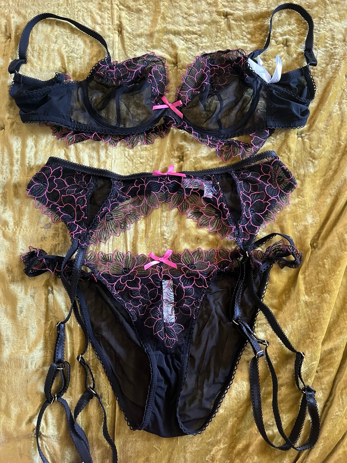 Wolf & Whistle Playful Promise Eliza Lingerie set
