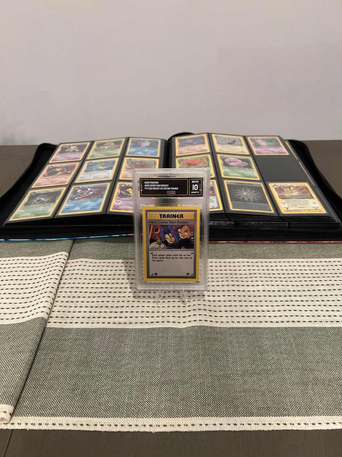 Here comes team rocket 1st edition non holo