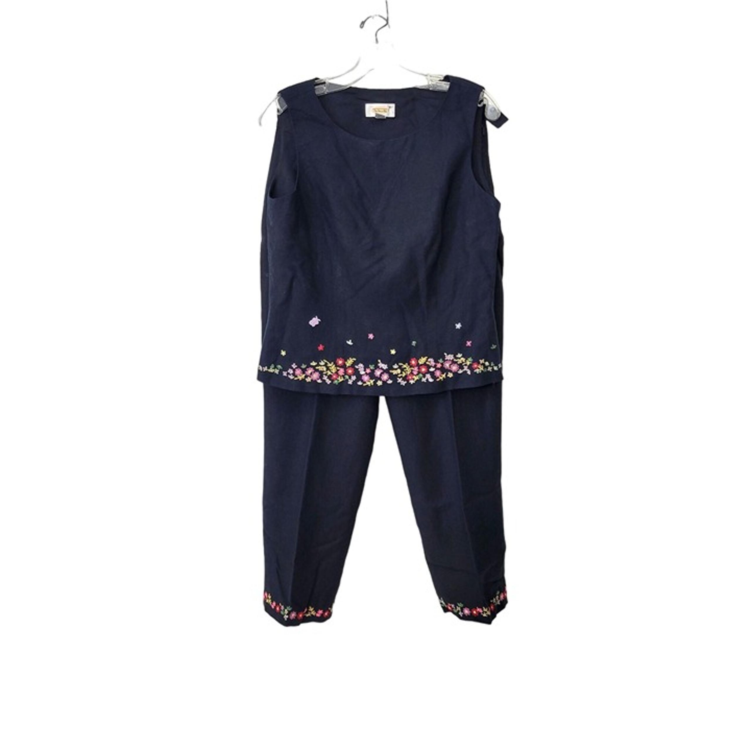 Vintage Talbots Two Piece Embroidered Linen Pants Set