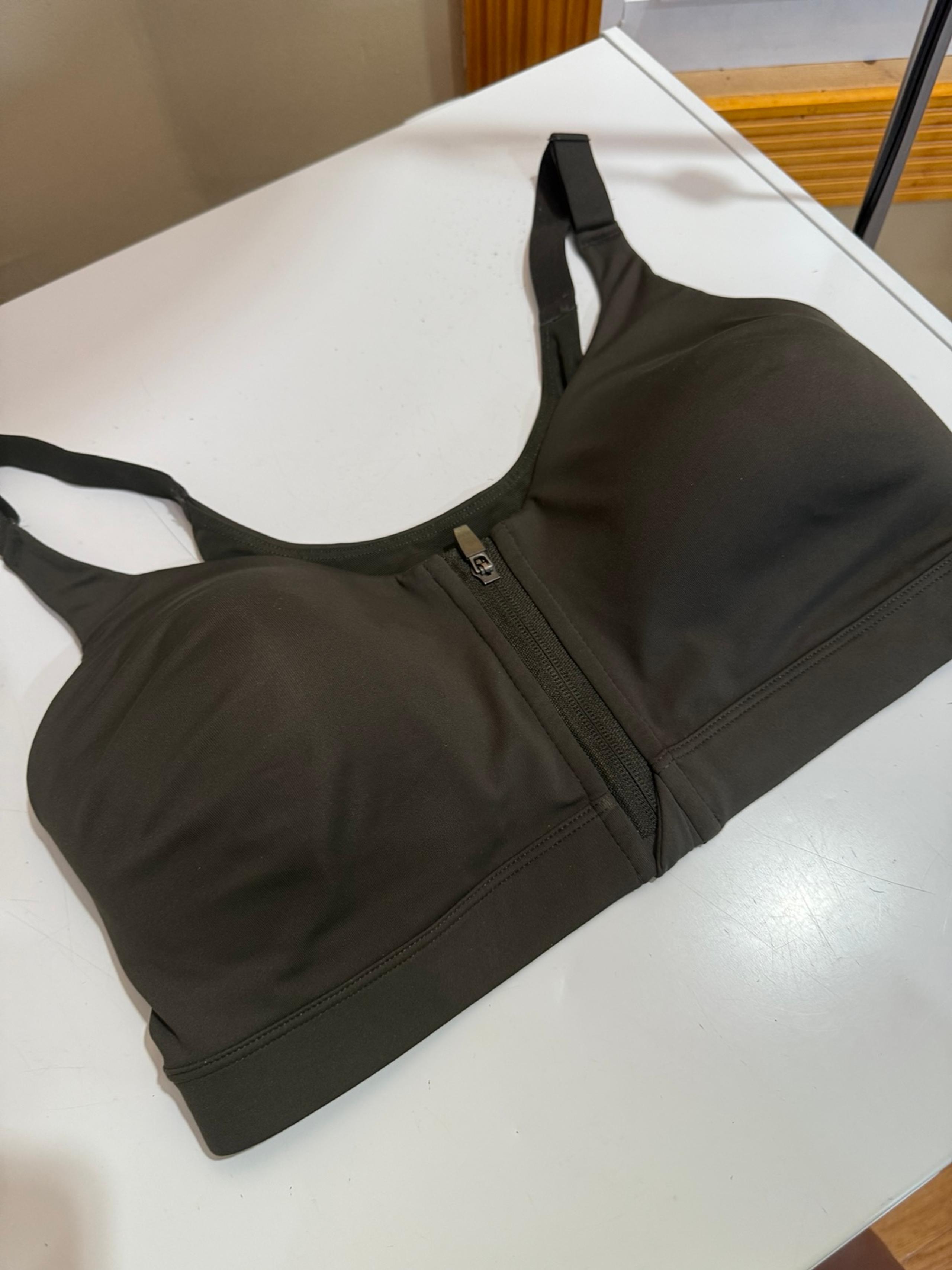 Women's Power Sport Dark Grey Zipper Sports Bra Size 36D
Brand New with Tag 
Exp