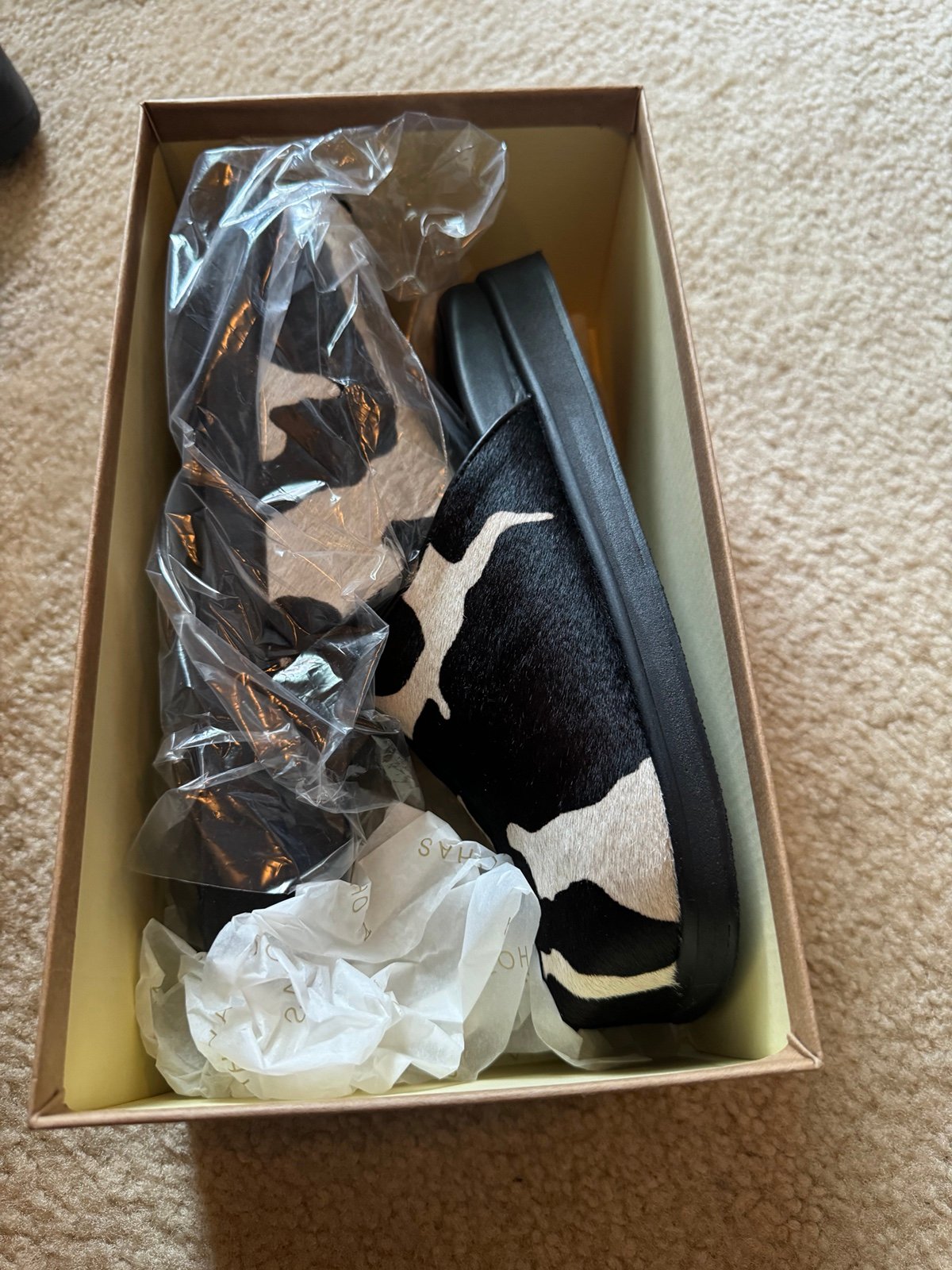 Black and white printed mules