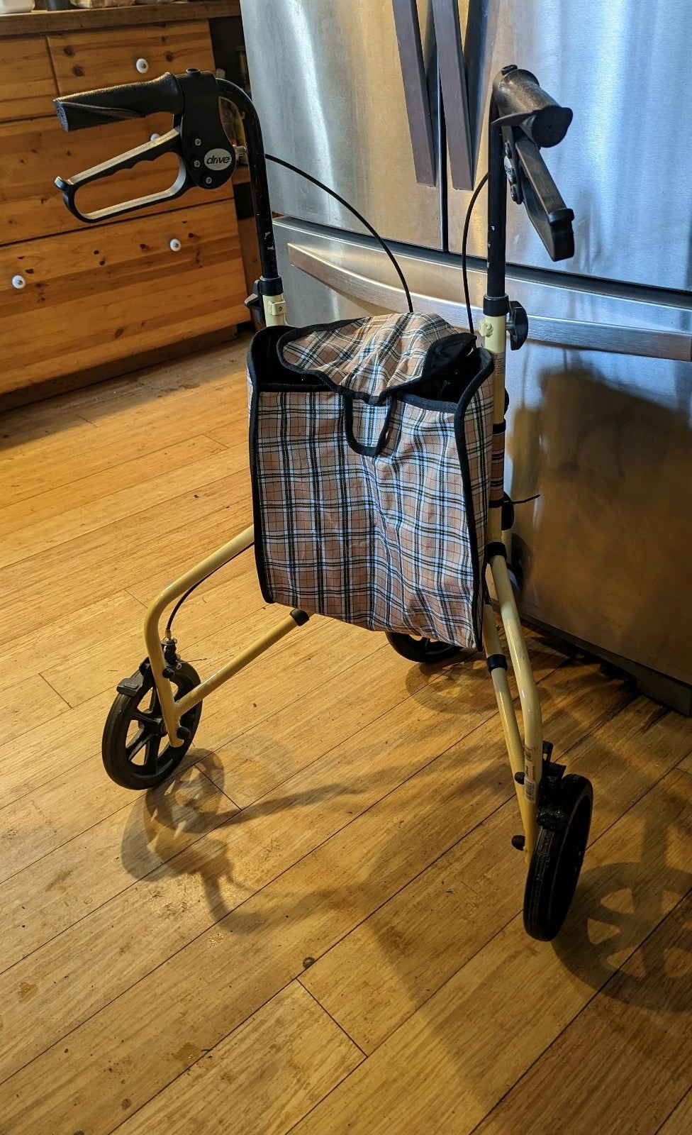 3 wheeled rollator/walker