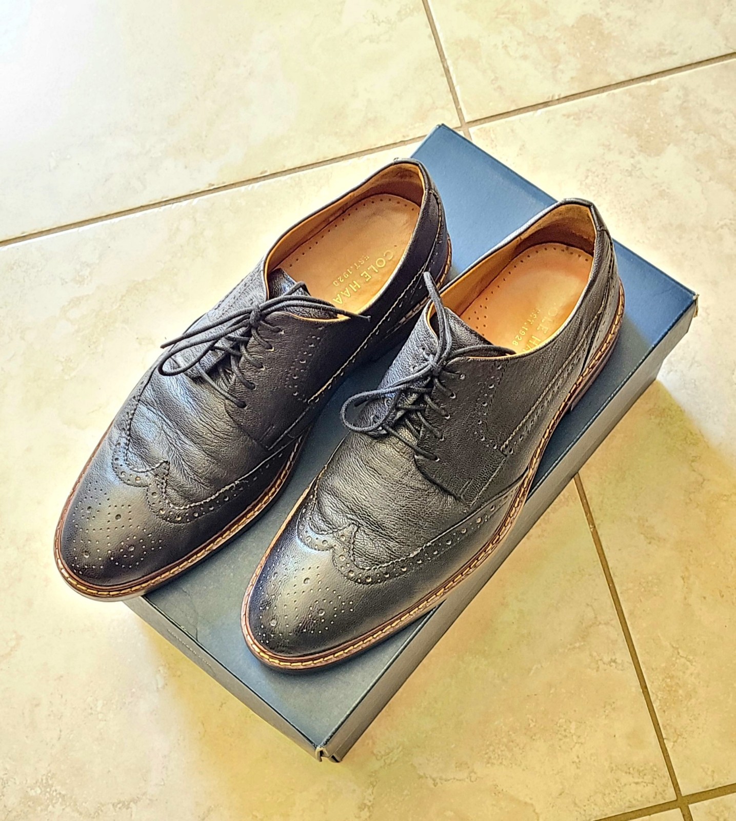 COLE HAAN Men's Warren Welt Wing Ox Black Dress Shoes *SIZE 8.5*