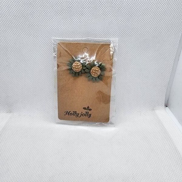 NWT Holly Jolly Green & Brown Flower Earrings