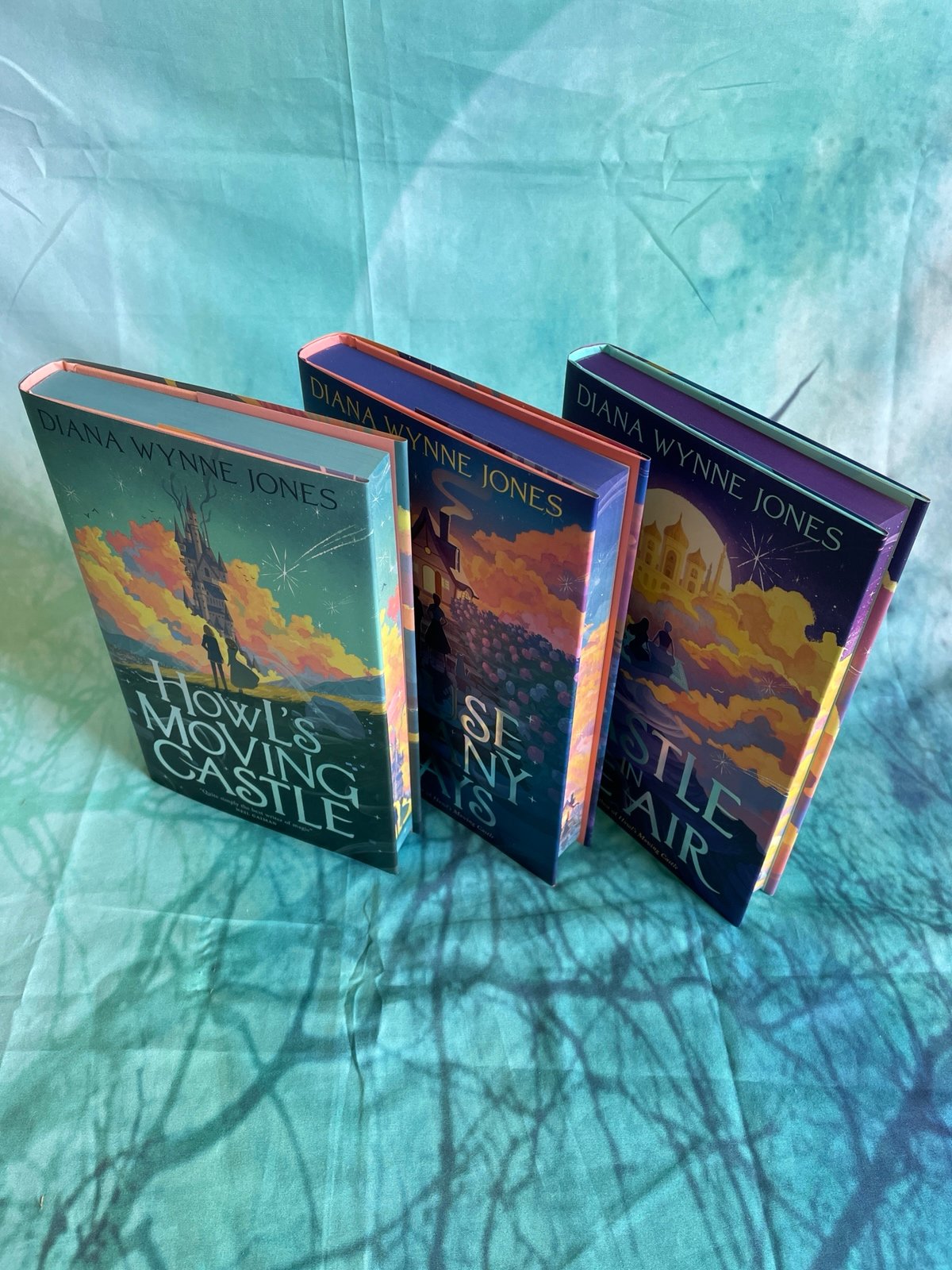 FairyLoot - Howl's Moving Castle series - Diana Wynne Jones