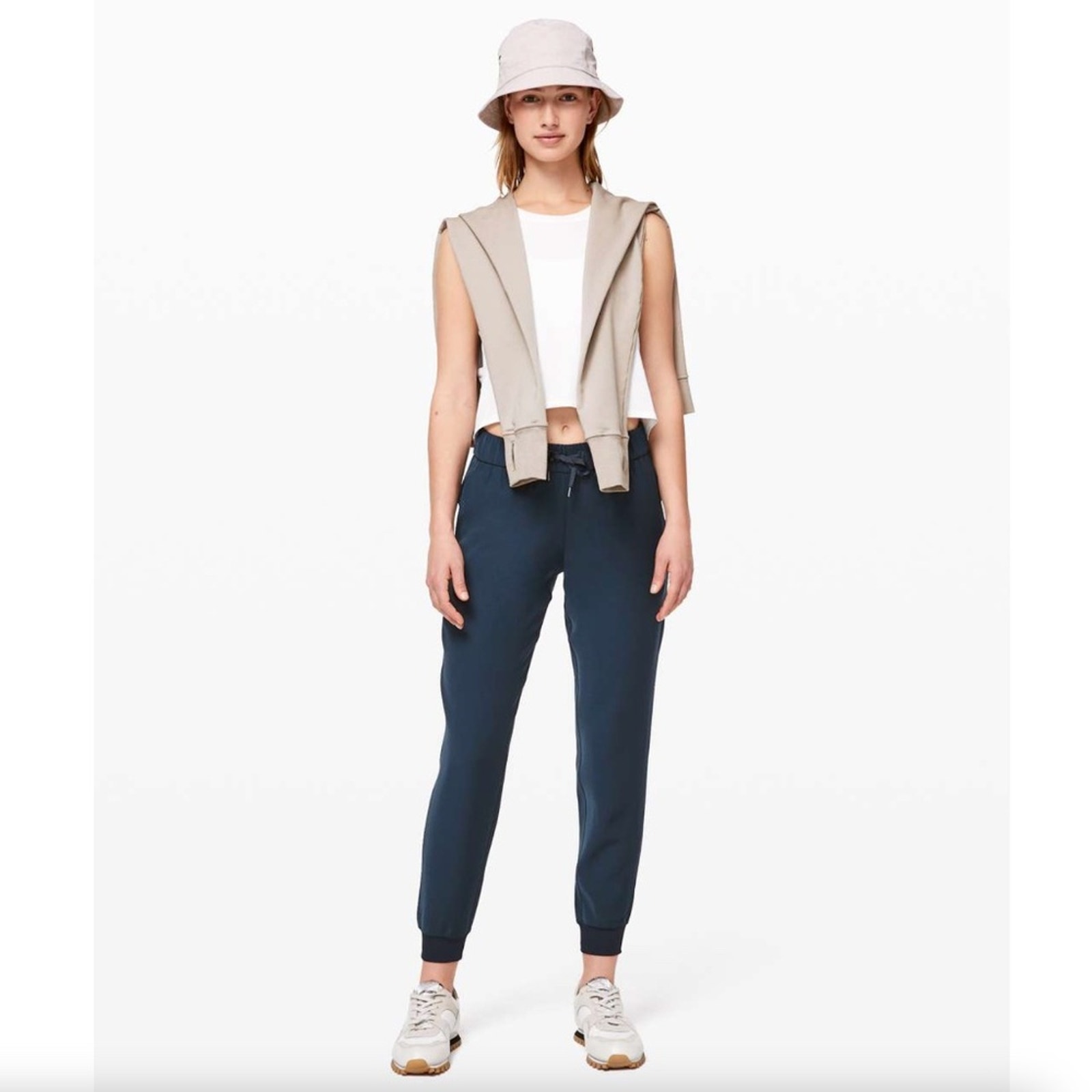 Lululemon On the Fly Jogger in True Navy Size 12