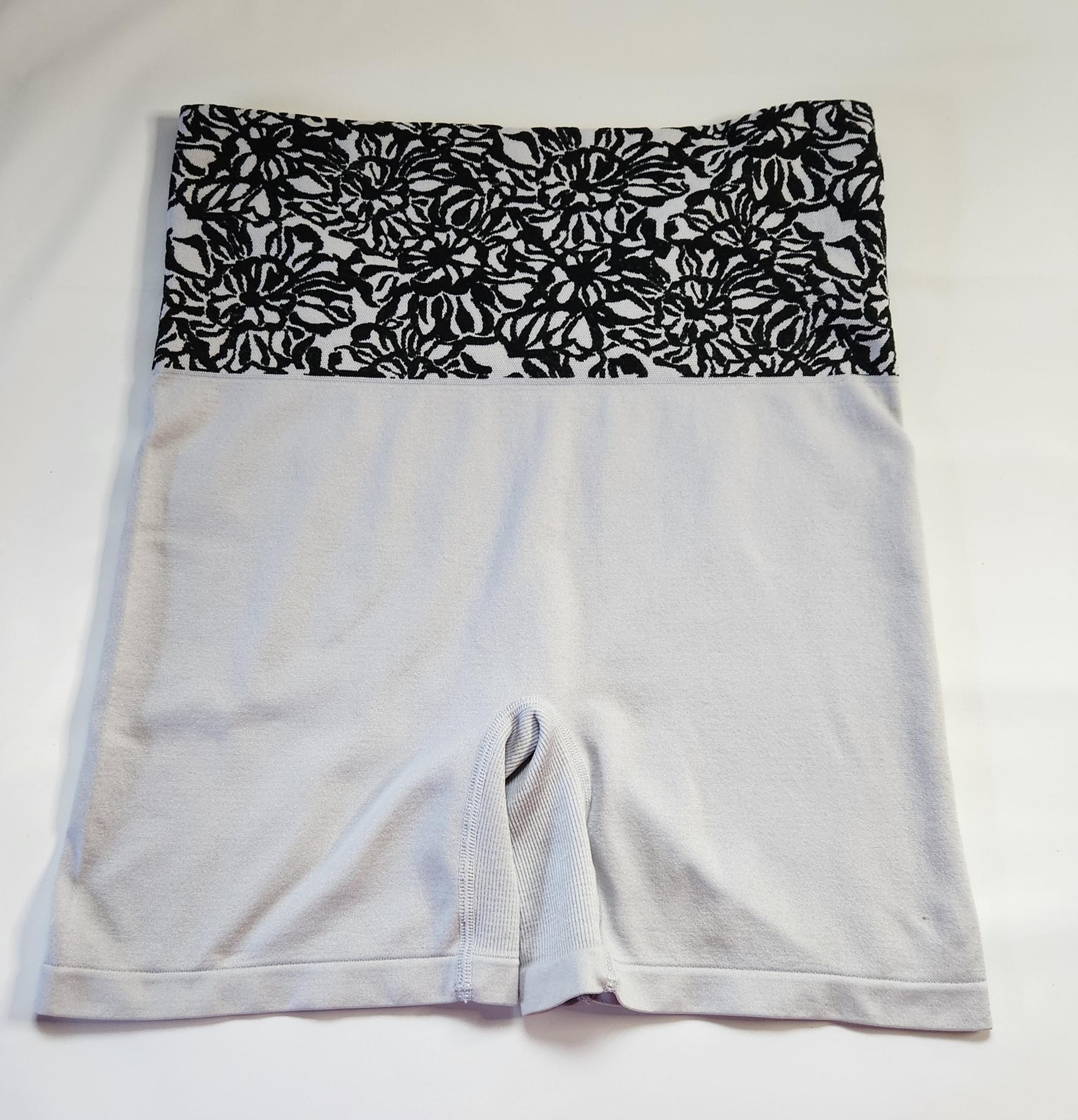 Jockey Women Gray Athletic Shorts Size Large Black Flower Band