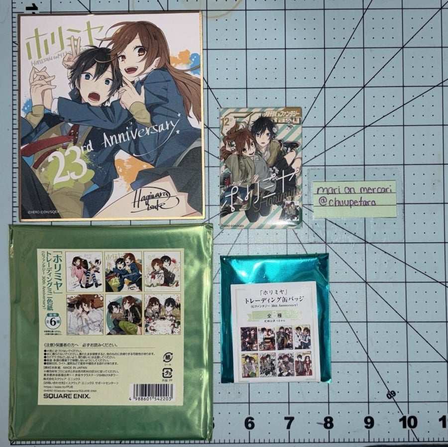 Official Horimiya - Anniversary shikishi board & square pin/badge
