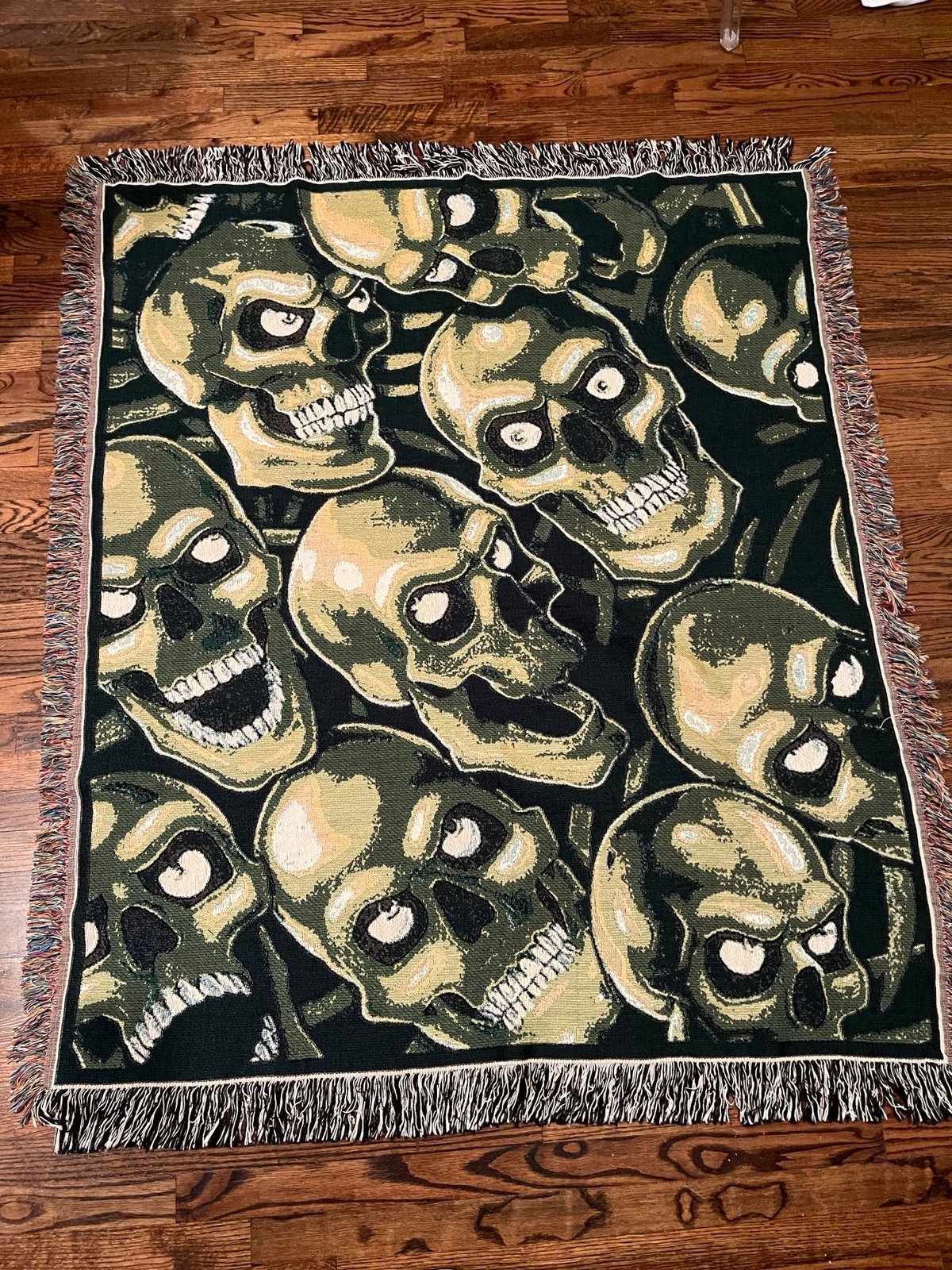 Skull pile blanket