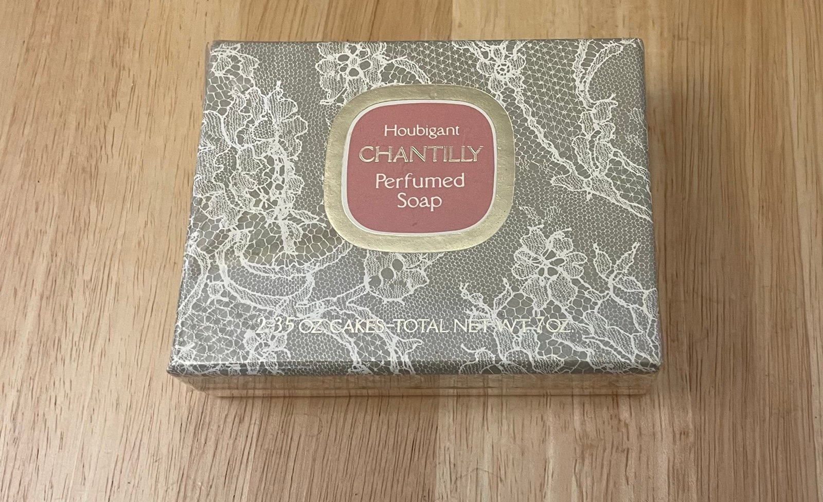 Houbigant Chantilly Perfumed Soap Pack of 2 3.5 oz 7 oz Total New