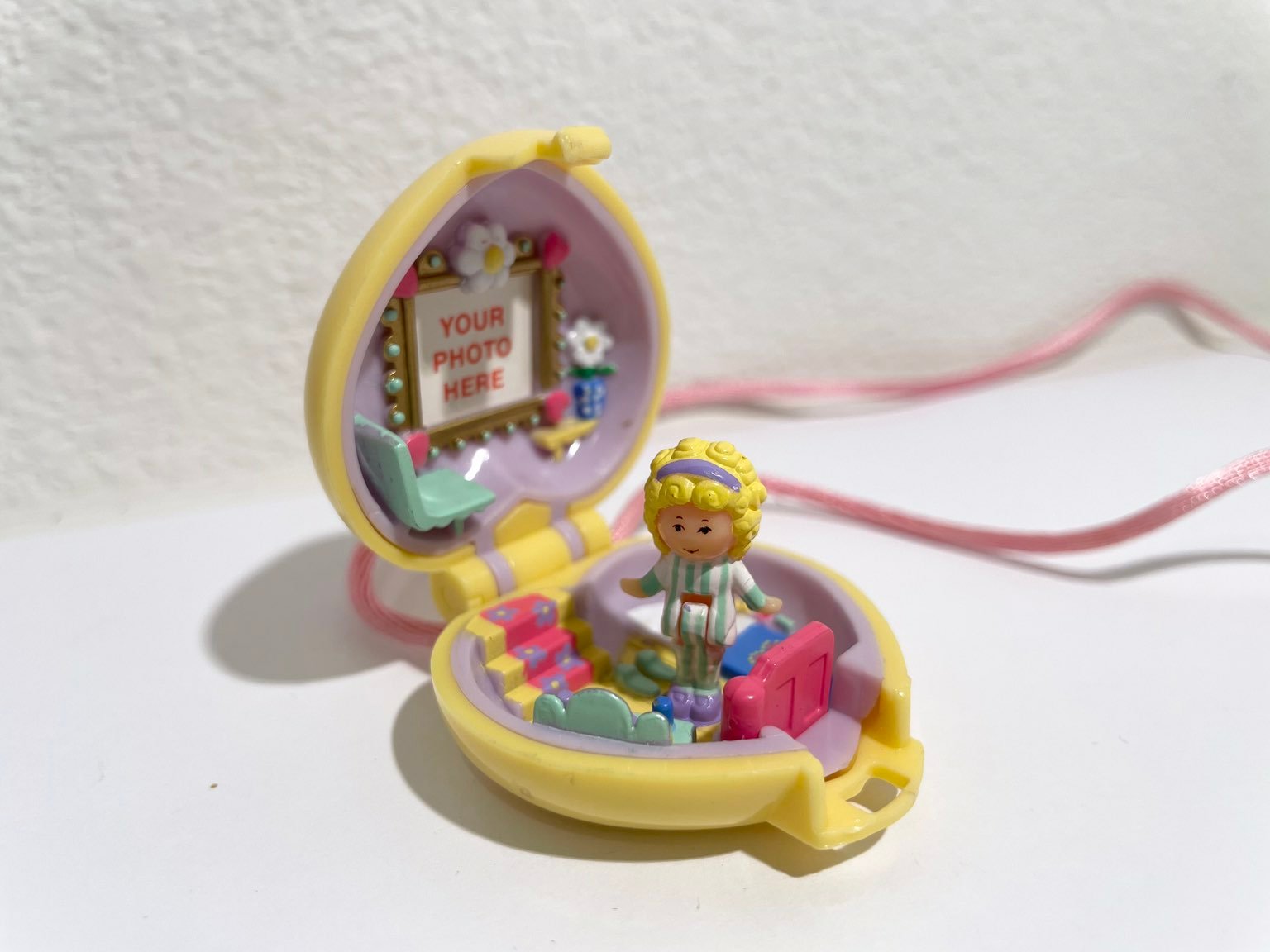 Polly Pocket Polly in her Bedroom Locket